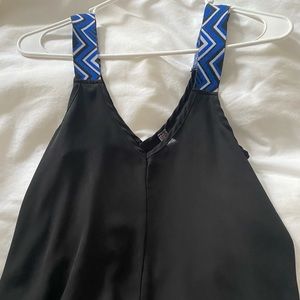 Black camisole flowy crop top